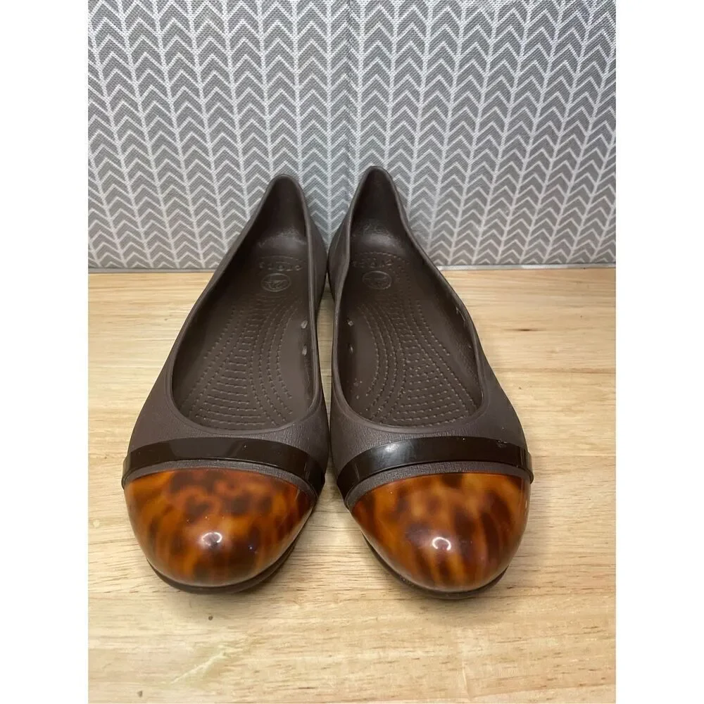 ✅Crocs brown cheetah print ballet slippers